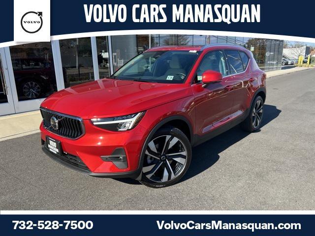 used 2025 Volvo XC40 car