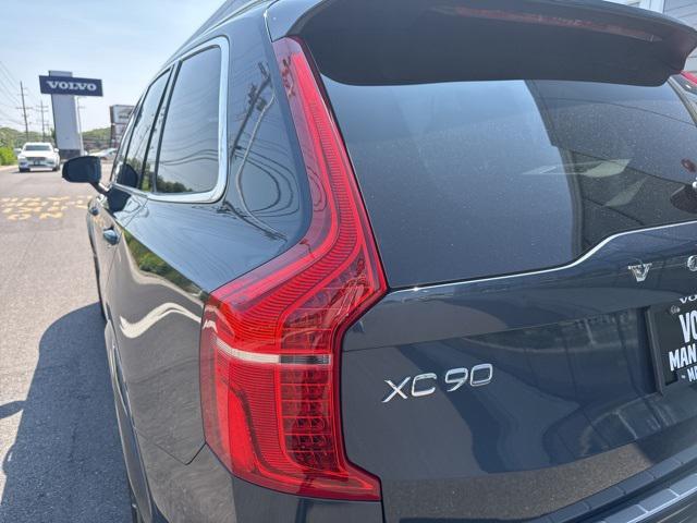 used 2022 Volvo XC90 car, priced at $45,975