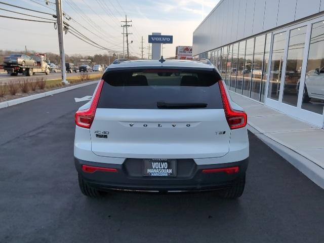used 2021 Volvo XC40 car, priced at $30,984