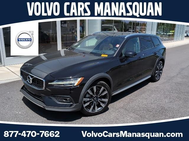 used 2021 Volvo V60 Cross Country car, priced at $37,975