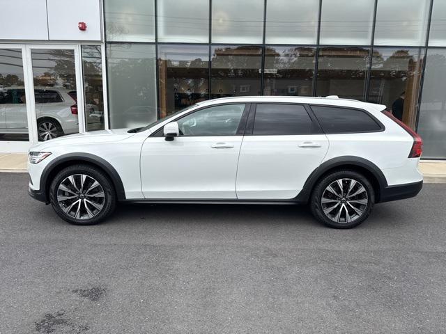 used 2022 Volvo V90 Cross Country car, priced at $43,975