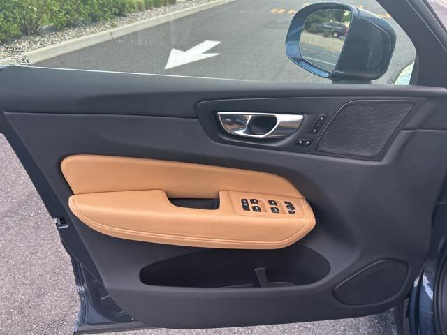 used 2022 Volvo XC60 car, priced at $37,975