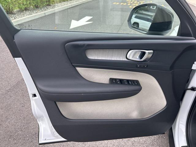 used 2023 Volvo XC40 car, priced at $35,975
