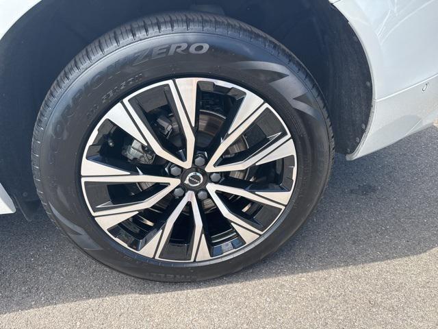 used 2025 Volvo XC60 car, priced at $41,975