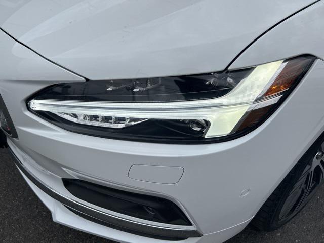 used 2023 Volvo S90 car