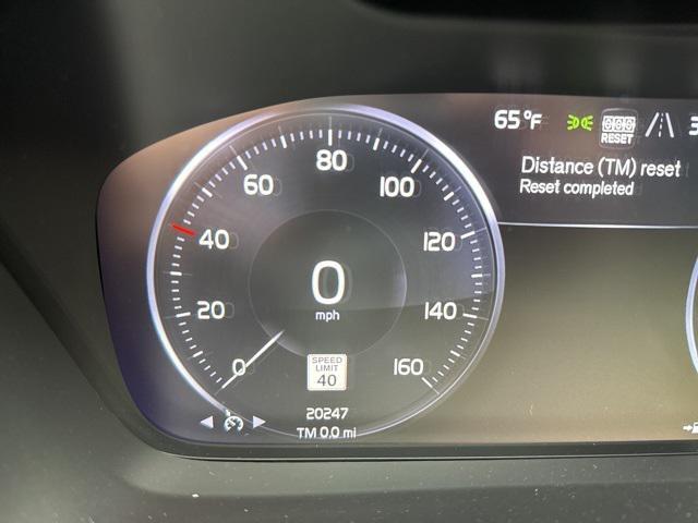 used 2022 Volvo XC40 car, priced at $35,975