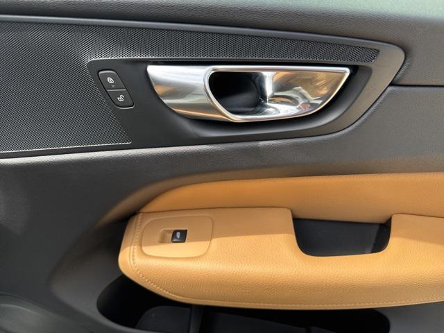 used 2020 Volvo XC60 car, priced at $28,975