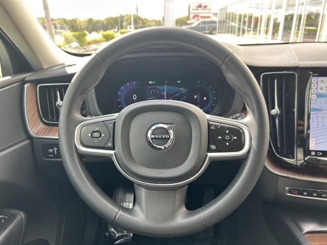 used 2022 Volvo XC60 car, priced at $33,475