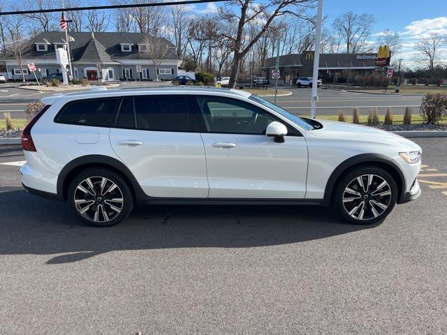 used 2022 Volvo V60 Cross Country car, priced at $37,975