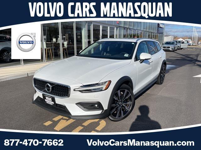 used 2022 Volvo V60 Cross Country car, priced at $37,975