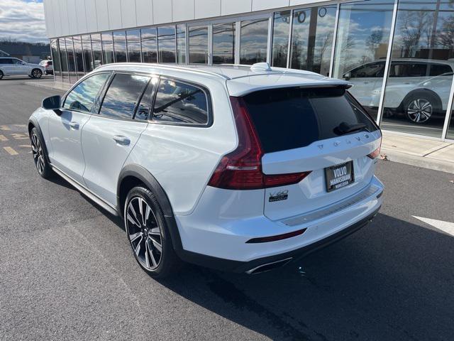 used 2022 Volvo V60 Cross Country car, priced at $37,975