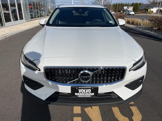 used 2022 Volvo V60 Cross Country car, priced at $37,975