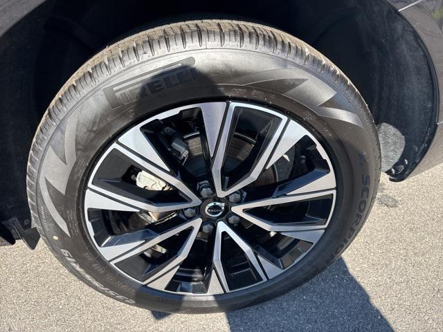 used 2025 Volvo XC60 car, priced at $40,975