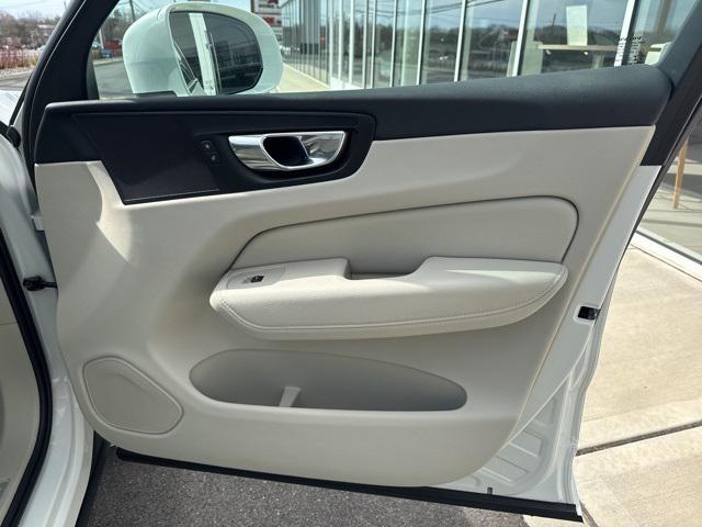 used 2022 Volvo XC60 car, priced at $36,975