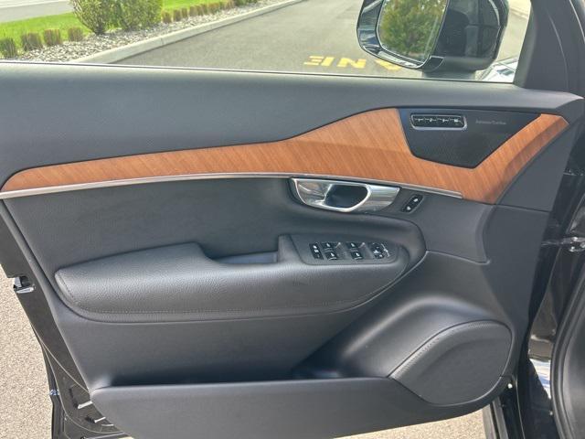 used 2022 Volvo XC90 car, priced at $39,974