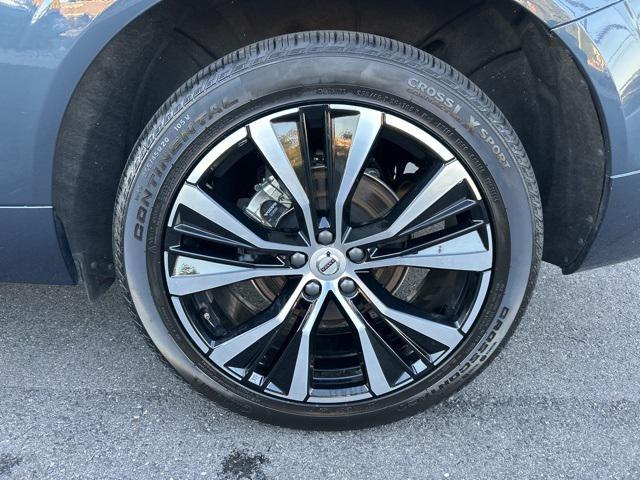 used 2025 Volvo XC60 car, priced at $42,975