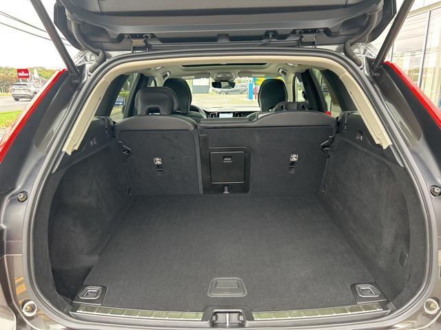 used 2022 Volvo XC60 car, priced at $33,975