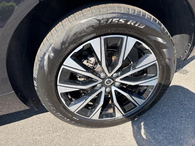 used 2025 Volvo XC60 car, priced at $40,975