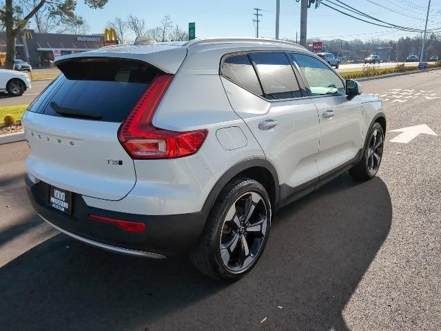 used 2021 Volvo XC40 car, priced at $29,297