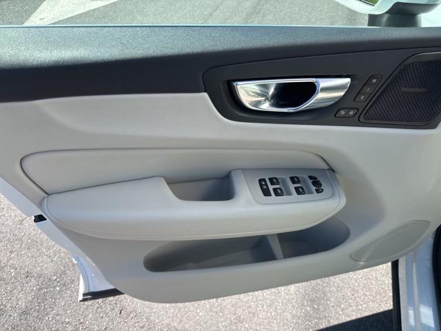 used 2021 Volvo XC60 car, priced at $31,975