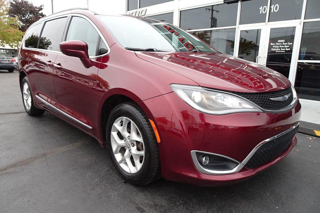 used 2017 Chrysler Pacifica car, priced at $15,995
