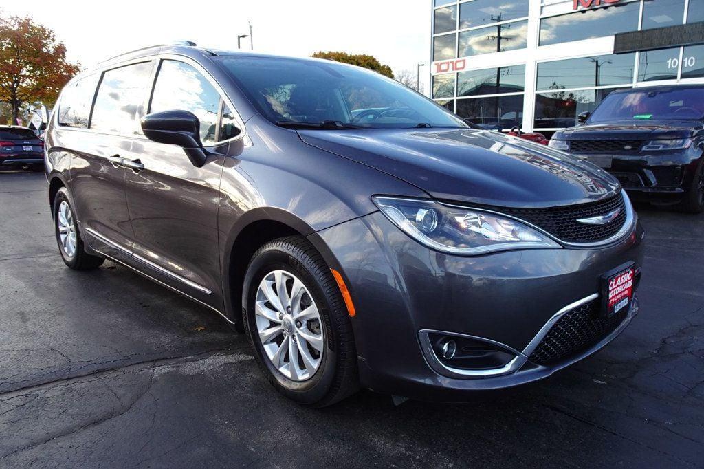 used 2018 Chrysler Pacifica car, priced at $15,995