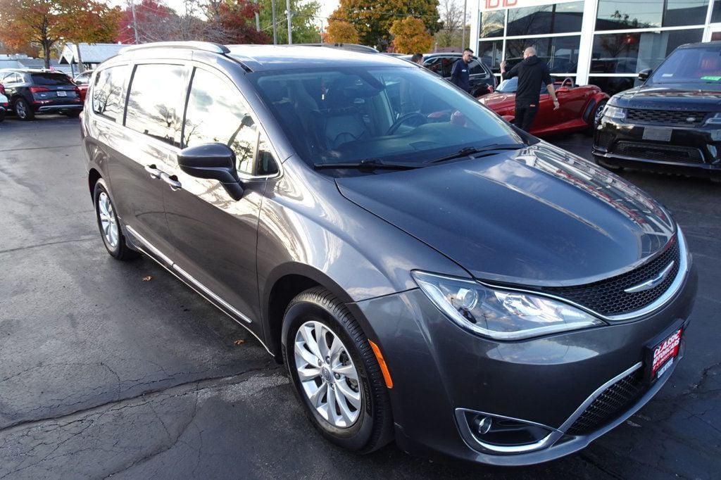 used 2018 Chrysler Pacifica car, priced at $15,995