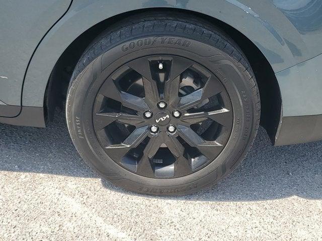 used 2023 Kia Carnival car, priced at $38,950