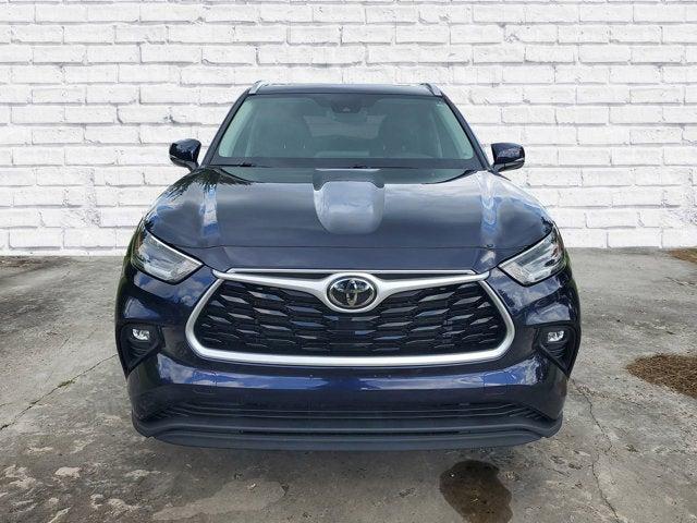 used 2021 Toyota Highlander car, priced at $31,950