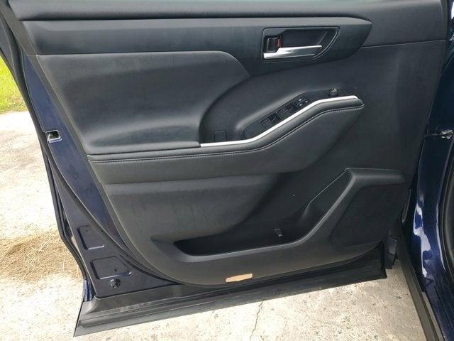 used 2021 Toyota Highlander car, priced at $31,950