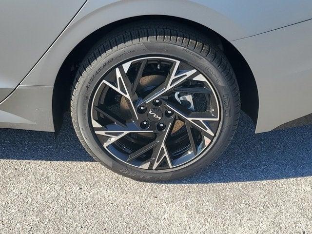 new 2025 Kia K5 car, priced at $30,245
