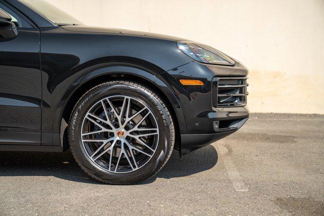 used 2025 Porsche Cayenne car, priced at $94,995