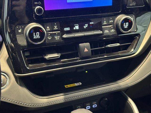 used 2023 Toyota Highlander car, priced at $41,747