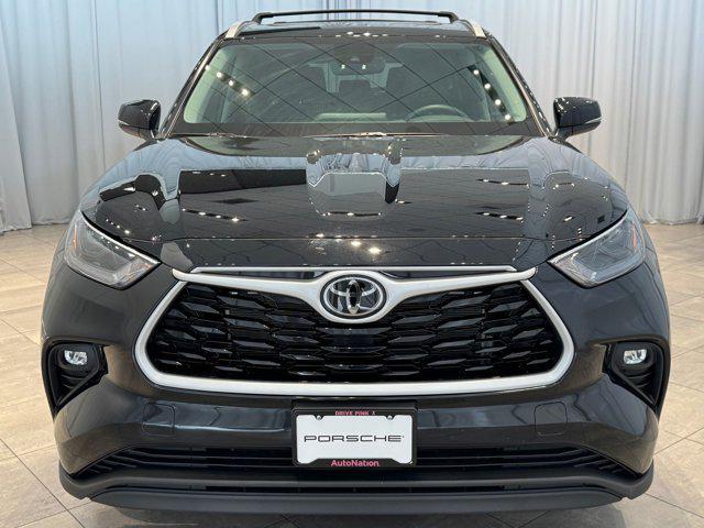 used 2023 Toyota Highlander car, priced at $42,995