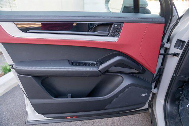 new 2025 Porsche Cayenne car, priced at $124,295