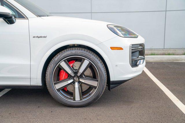 new 2025 Porsche Cayenne car, priced at $172,095