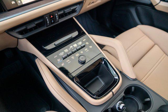 new 2025 Porsche Cayenne car, priced at $113,775
