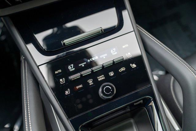 new 2025 Porsche Cayenne car, priced at $192,115