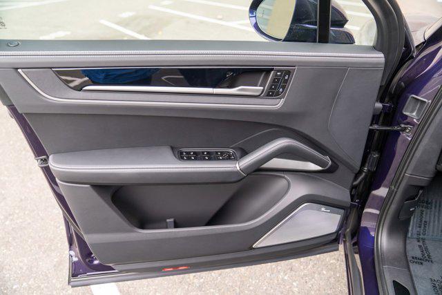 new 2025 Porsche Cayenne car, priced at $192,115