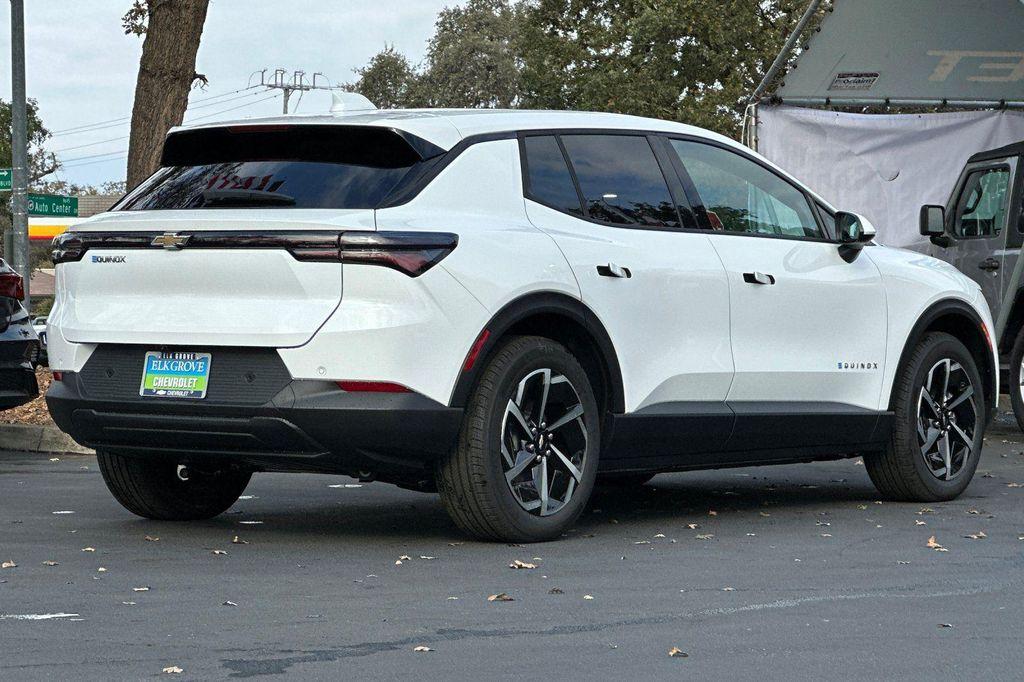 new 2026 Chevrolet Equinox EV car, priced at $33,888