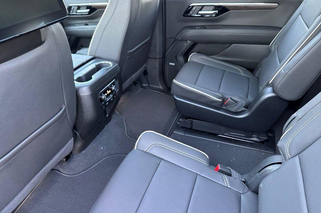 new 2026 Chevrolet Suburban car, priced at $85,900