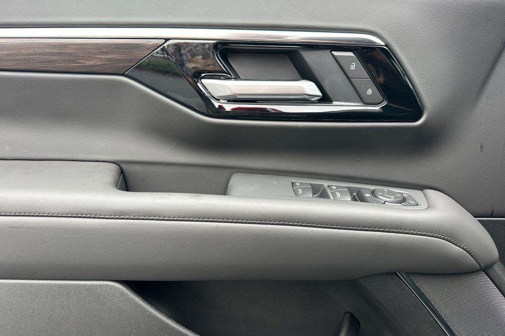 new 2026 Chevrolet Suburban car, priced at $67,152