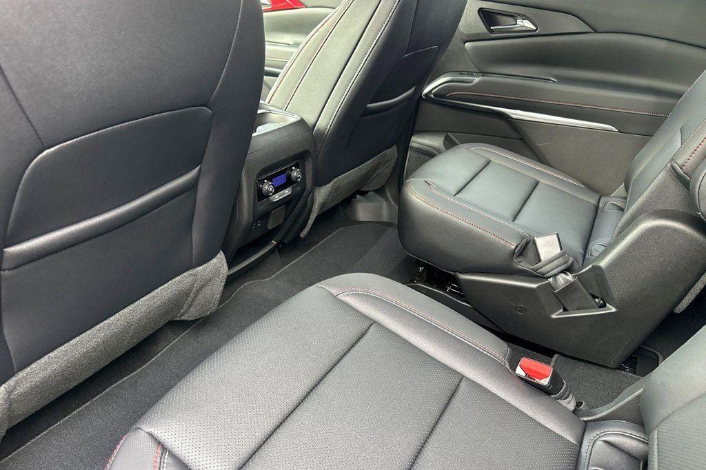 new 2026 Chevrolet Traverse car, priced at $51,597