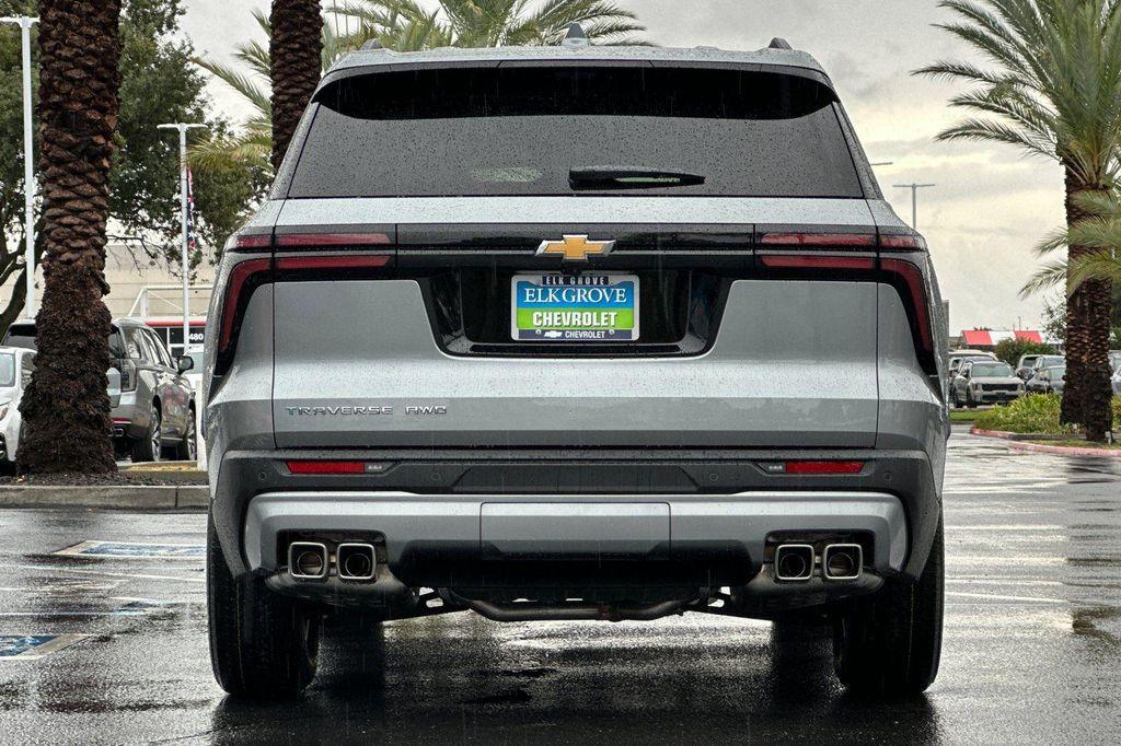 new 2026 Chevrolet Traverse car, priced at $48,381