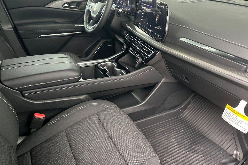 new 2026 Chevrolet Traverse car, priced at $48,381