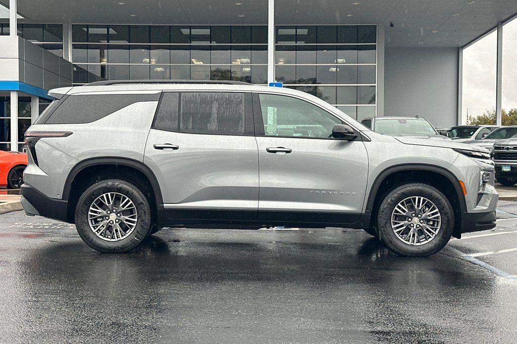 new 2026 Chevrolet Traverse car, priced at $48,381