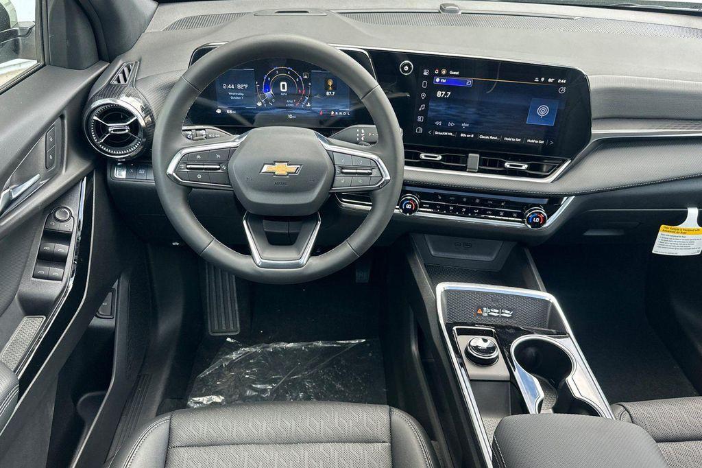 new 2026 Chevrolet Equinox car, priced at $32,635