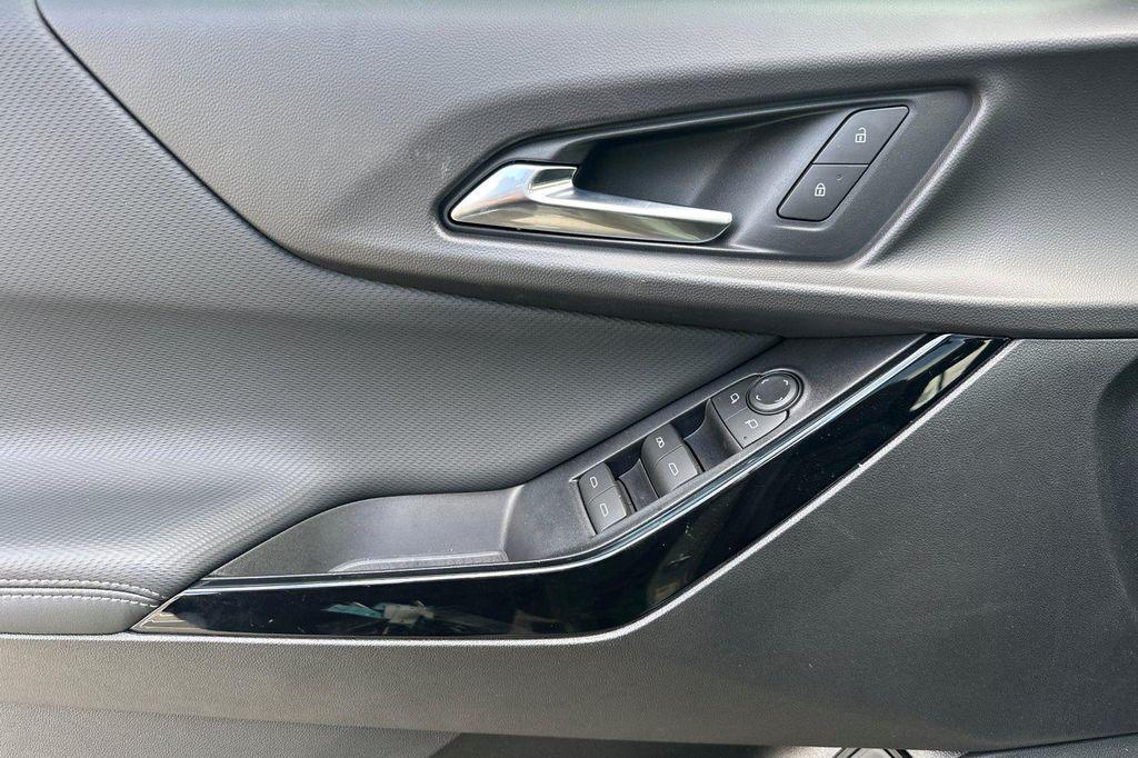 new 2026 Chevrolet Equinox car, priced at $32,635