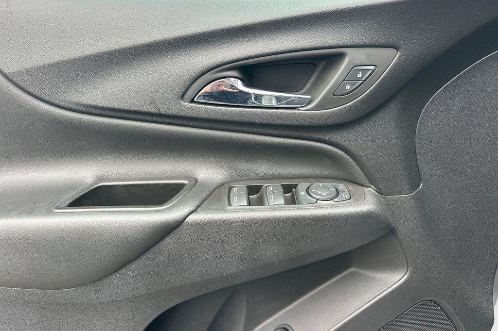 used 2022 Chevrolet Equinox car, priced at $21,988