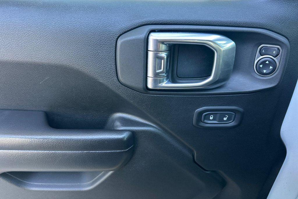 used 2021 Jeep Wrangler Unlimited car, priced at $27,901